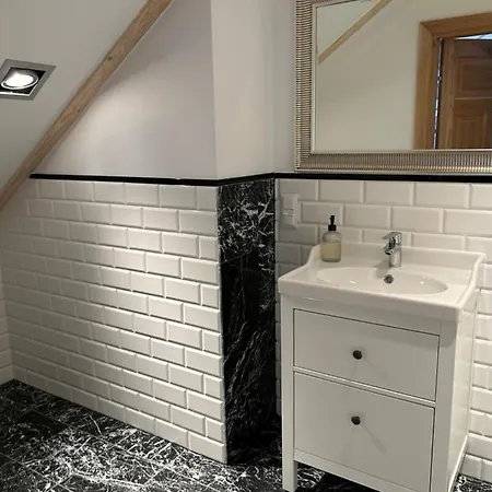 아파트호텔 Lesna & 3*