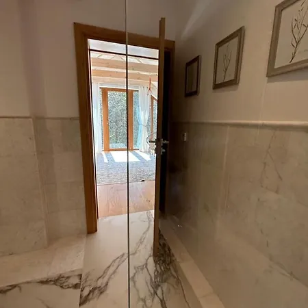 아파트호텔 Lesna &