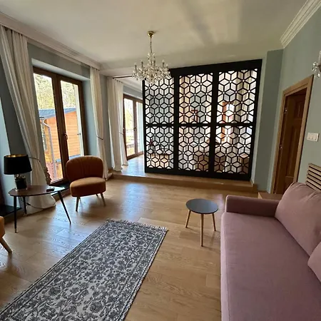 아파트호텔 Lesna & 피츠