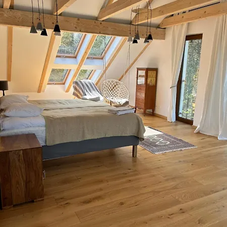 Lesna & Aparthotel 3*